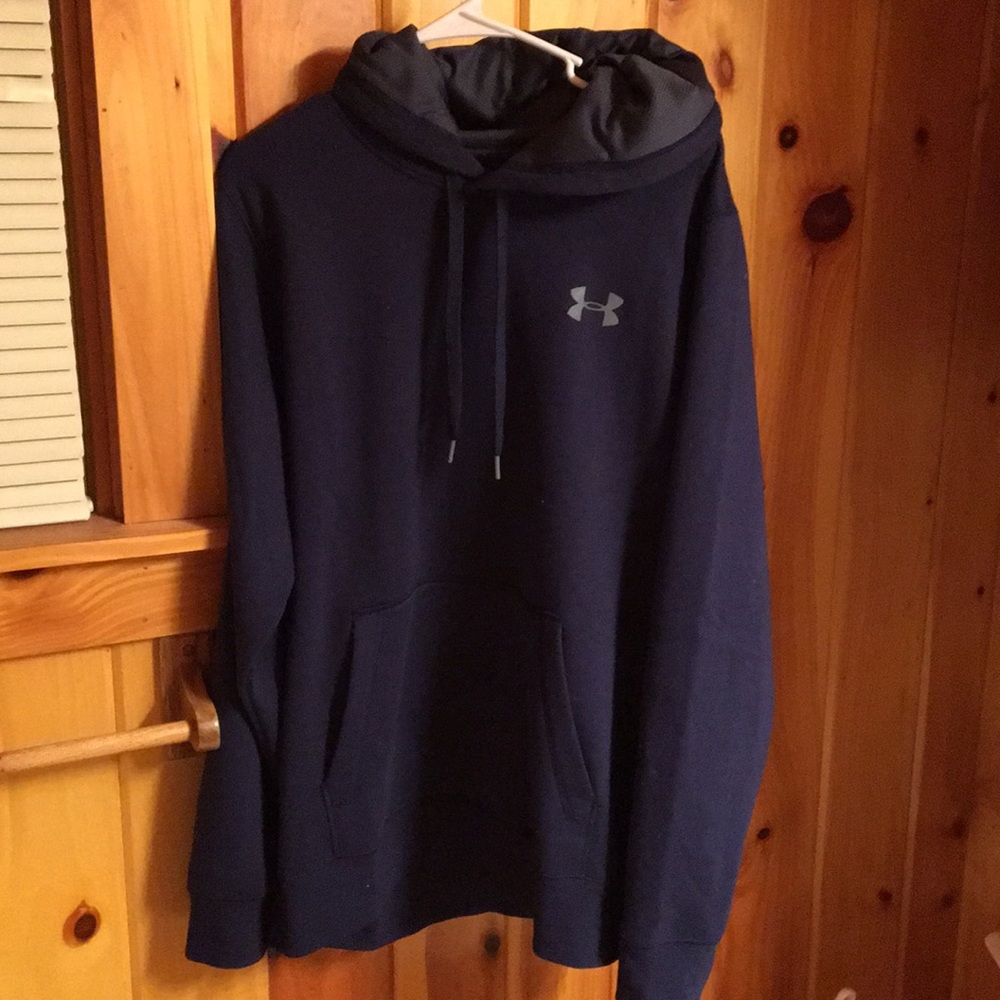 Under Armour men’s hoodie.